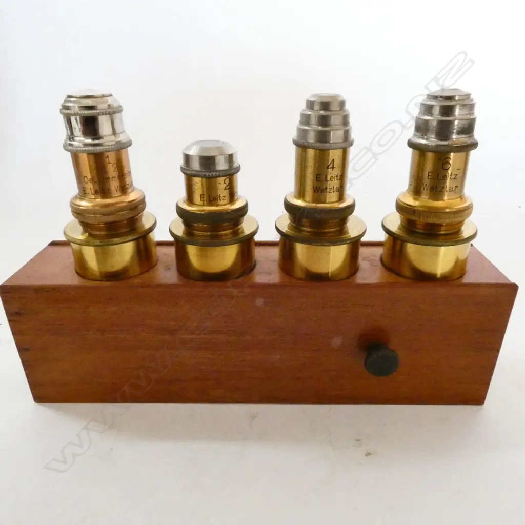 LEITZ, WETZLER MONOCULAR COMPOUND MICROSCOPE, No.95907, c.1907, BLACK & LACQUERED BRASS... Image 1++